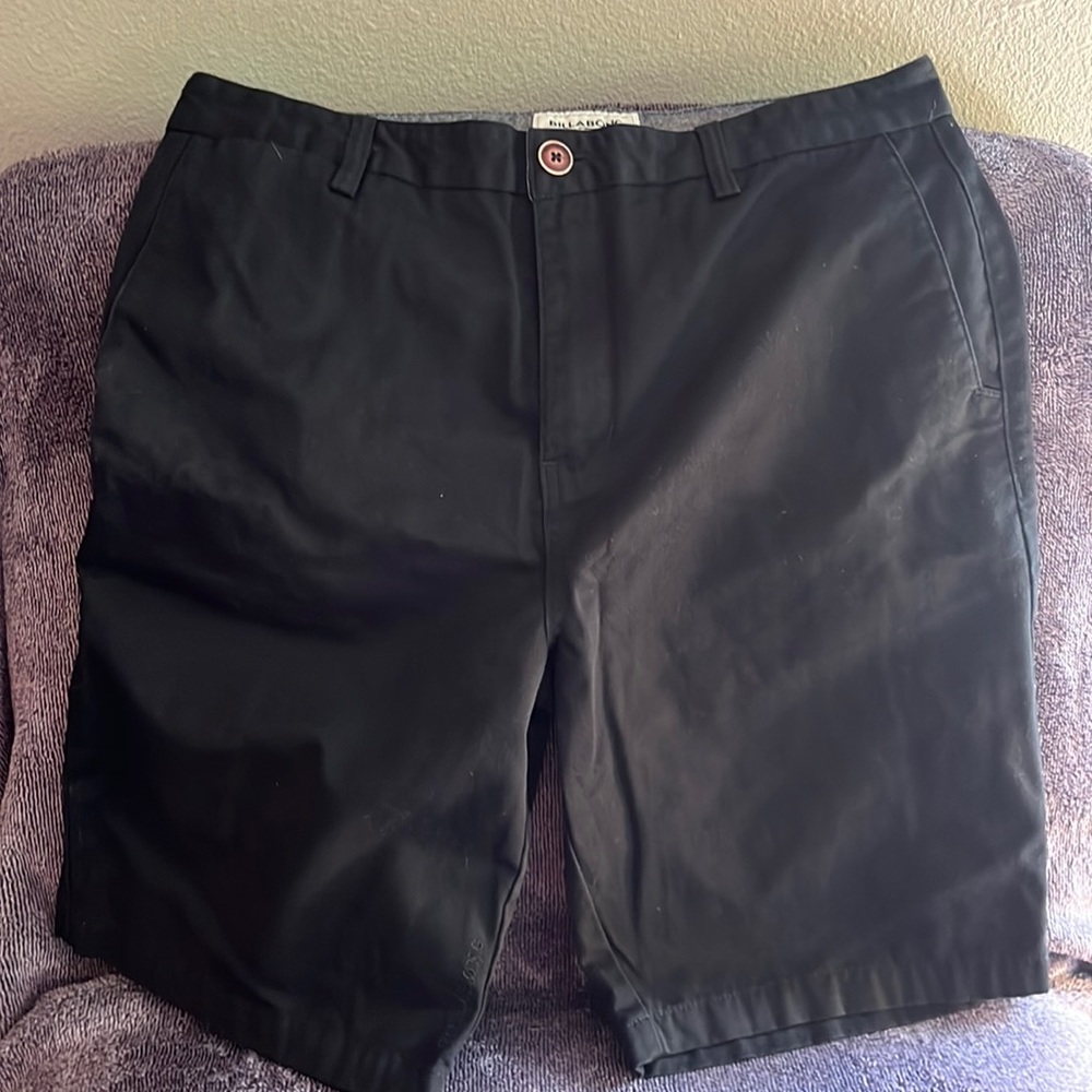 Black Billabong shorts